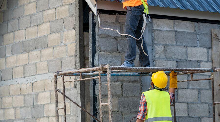 Expert Emergency Roof Repairs services in Pheba, MS